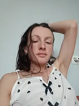 Snapshot of AlisKiv chatting on November 30, 10:19 am AlisKiv online show from November 30, 10:19 am