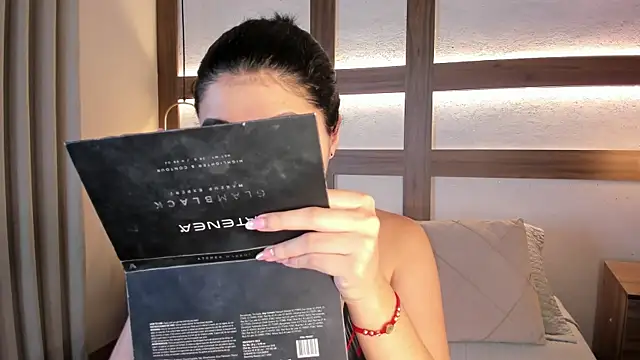 SarhaVega online show from January 13, 1:27 pm