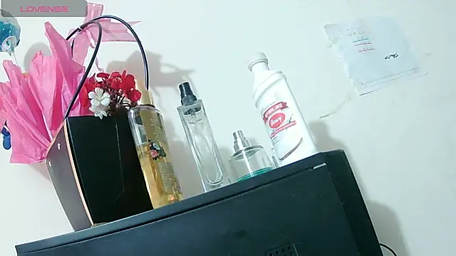 Snapshot of ashleey_palmer chatting on June 15, 12:51 pm ashleey palmer online show from June 15, 12:51 pm