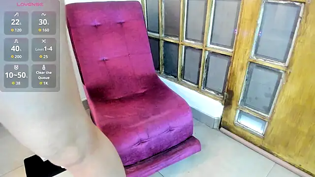 Snapshot of Mysterius_Woman chatting on December 19, 1:07 pm Mysterius Woman online show from December 19, 1:07 pm