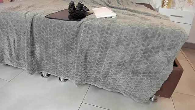 Mysterius Woman online show from February 12, 1:06 pm