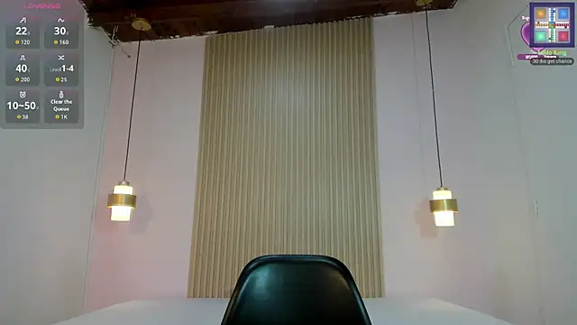 Snapshot of Izelevans chatting on February 23, 12:24 pm Izelevans online show from February 23, 12:24 pm