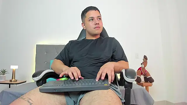 bry hill online show from November 26, 1:23 pm