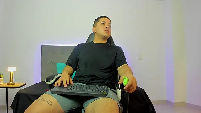 bry hill online show from December 2, 1:17 pm