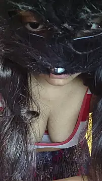 SameeraReddy19 online show from December 22, 2:03 pm