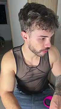 Valenthino Salvatore online show from November 30, 3:43 am