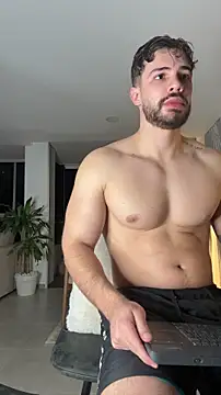 Valenthino Salvatore online show from February 27, 4:12 am