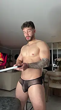 Valenthino Salvatore online show from March 6, 3:14 am