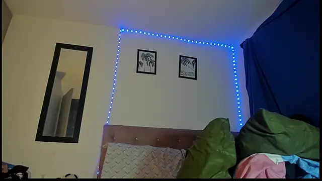 exotis tiahara777 online show from April 12, 8:19 am