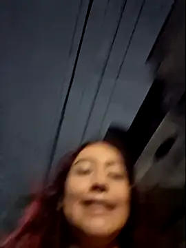 Snapshot of Eveeelyn25 chatting on February 14, 2:19 am Eveeelyn25 online show from February 14, 2:19 am