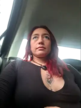 Snapshot of Eveeelyn25 chatting on February 22, 10:08 pm Eveeelyn25 online show from February 22, 10:08 pm