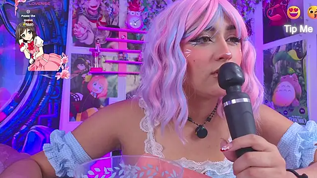 kitty niki online show from April 14, 11:11 pm