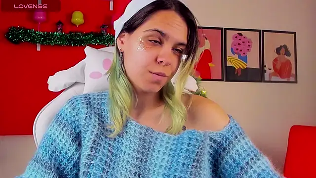 LiraBelle online show from December 17, 3:23 am