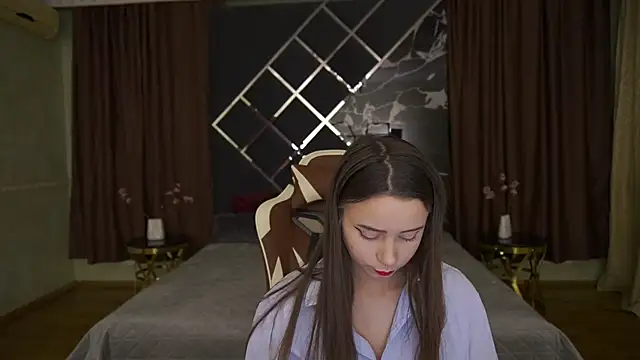 TinyNatalie online show from December 13, 9:53 pm