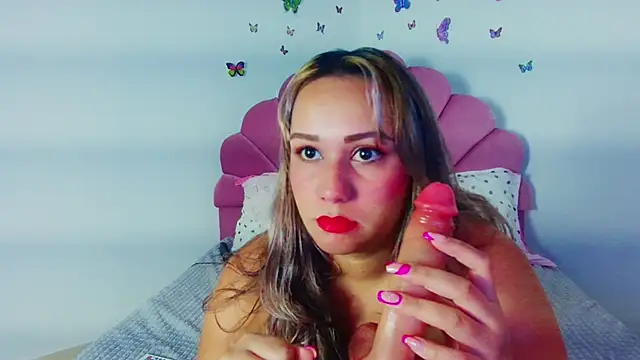 paula brausin  online show from February 4, 9:20 pm