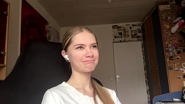 Snapshot of JesicaMortensen chatting on November 27, 8:16 am JesicaMortensen online show from November 27, 8:16 am