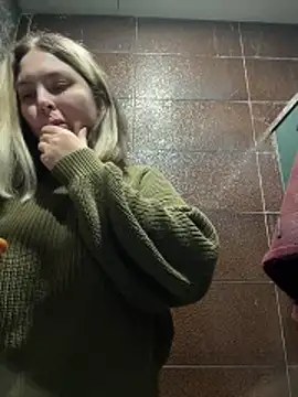 Snapshot of KateBurlesk chatting on February 26, 8:13 am KateBurlesk online show from February 26, 8:13 am