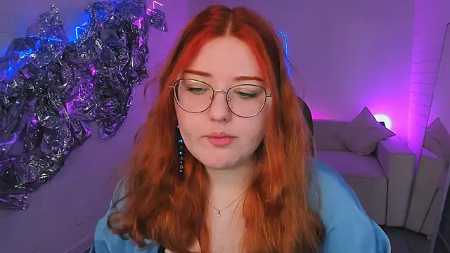 StaceyJensen online show from February 5, 9:36 am