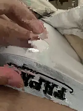 Snapshot of boyyyy2k1 chatting on November 24, 5:40 am boyyyy2k1 online show from November 24, 5:40 am