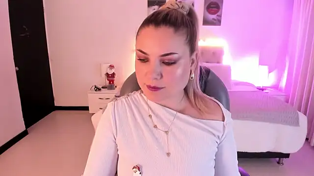 Violeta Hotter online show from December 3, 10:57 am