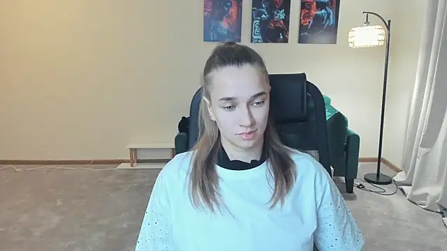 Snapshot of OkDevier chatting on November 24, 2:06 pm OkDevier online show from November 24, 2:06 pm