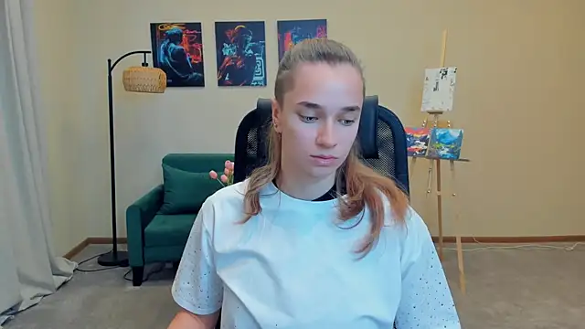 Snapshot of OkDevier chatting on November 30, 8:51 am OkDevier online show from November 30, 8:51 am