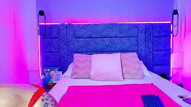 princess deimos   online show from December 21, 6:59 pm