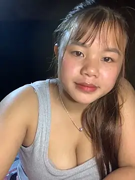 Snapshot of Sug04 chatting on December 16, 1:05 pm Sug04 online show from December 16, 1:05 pm