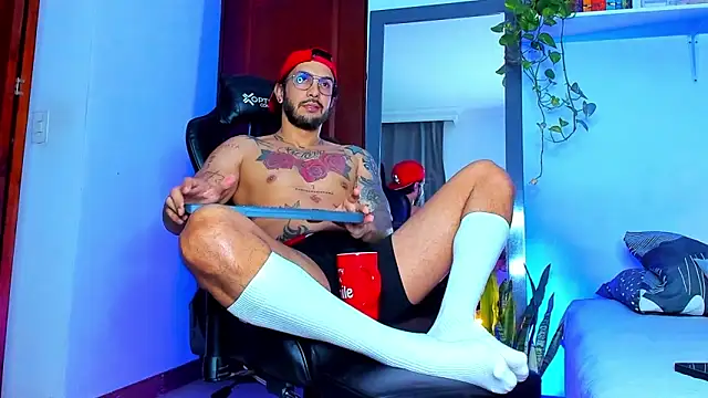 JotaCeliz online show from February 20, 11:00 am