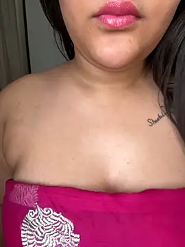 Snapshot of DivyaSharma999 chatting on November 25, 3:17 am DivyaSharma999 online show from November 25, 3:17 am