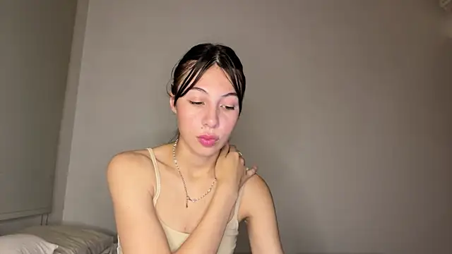 Snapshot of heyitsmia chatting on November 29, 12:57 am heyitsmia online show from November 29, 12:57 am