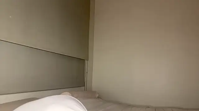 Snapshot of heyitsmia chatting on December 2, 12:49 am heyitsmia online show from December 2, 12:49 am