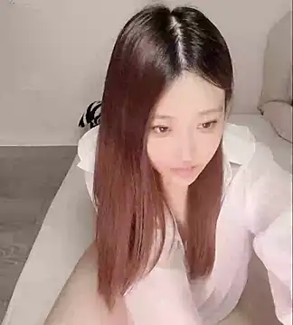 clara-cc online show from June 5, 4:45 pm