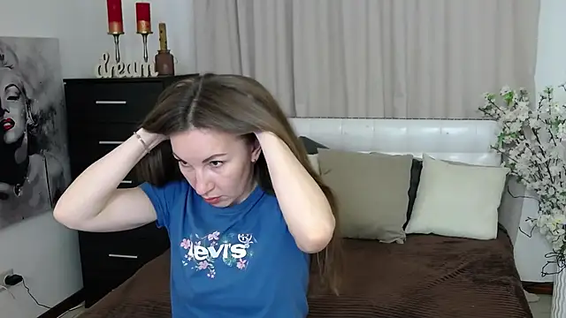 Brandy Gem online show from March 29, 1:33 pm