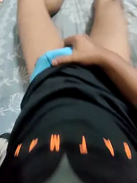 Snapshot of Handsome_09 chatting on March 9, 8:18 am Handsome 09 online show from March 9, 8:18 am