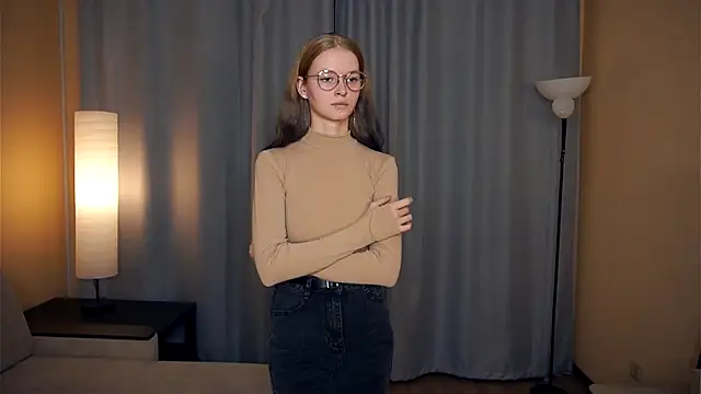 Snapshot of ToyaPletz chatting on November 26, 6:20 pm ToyaPletz online show from November 26, 6:20 pm