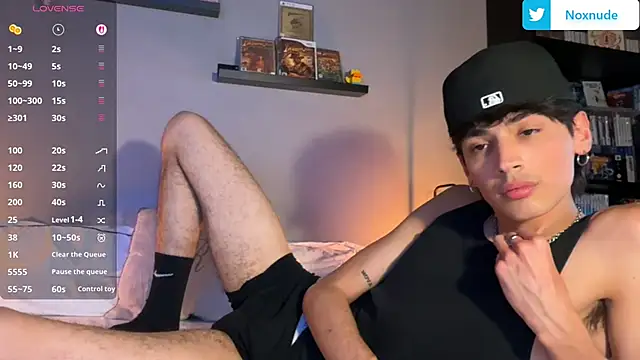 Snapshot of noxnude chatting on February 8, 11:52 pm noxnude online show from February 8, 11:52 pm