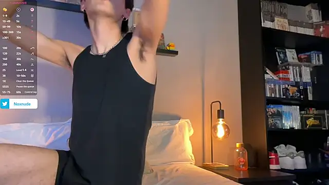 Snapshot of noxnude chatting on February 11, 12:15 am noxnude online show from February 11, 12:15 am