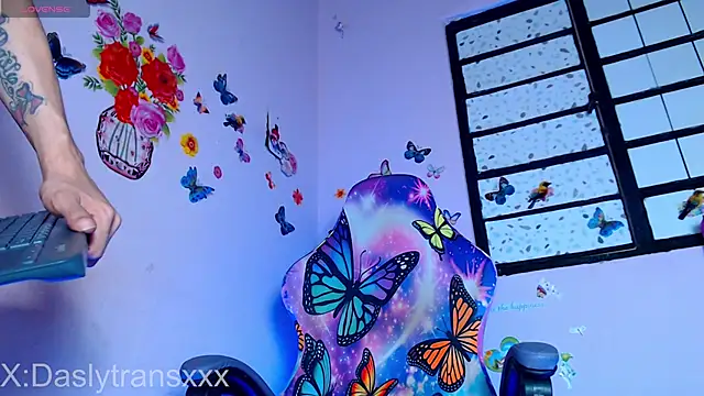 DaslyTsRoze online show from July 1, 12:01 am