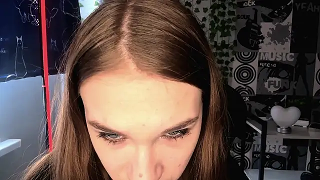 helgicuteness online show from February 8, 12:08 pm