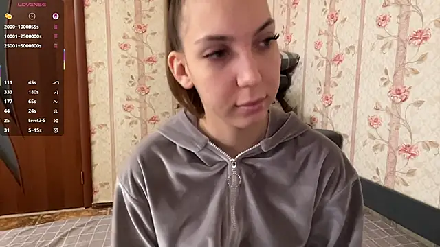 Snapshot of Katebarbie chatting on January 19, 9:02 am Katebarbie online show from January 19, 9:02 am