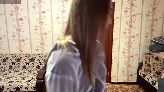 Snapshot of Katebarbie chatting on February 2, 12:15 pm Katebarbie online show from February 2, 12:15 pm