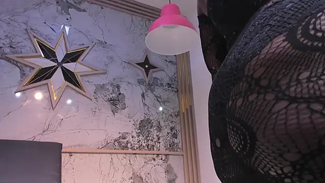 Snapshot of ZoeCollin chatting on February 4, 7:42 pm ZoeCollin online show from February 4, 7:42 pm