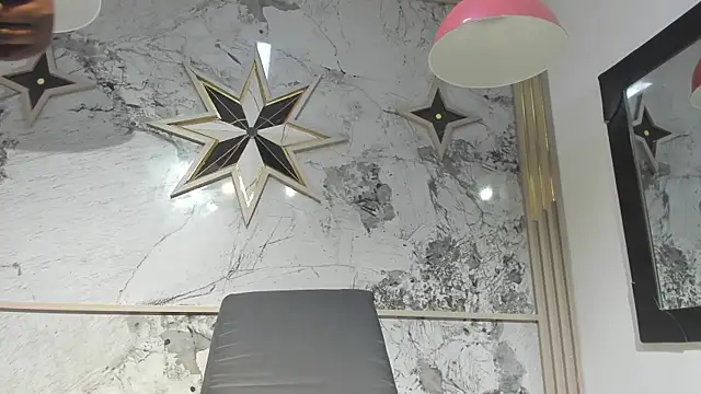 Snapshot of ZoeCollin chatting on February 8, 12:41 pm ZoeCollin online show from February 8, 12:41 pm