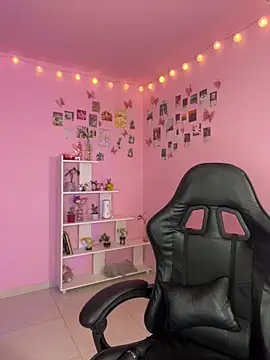 Davne  online show from February 12, 11:22 pm