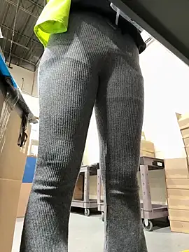 Snapshot of nikkisant chatting on November 25, 2:17 pm nikkisant online show from November 25, 2:17 pm