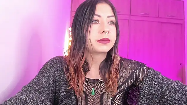 MaddieHunter online show from June 6, 3:28 pm
