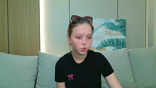 Snapshot of Samantha_Martines chatting on February 14, 4:15 pm Samantha Martines online show from February 14, 4:15 pm