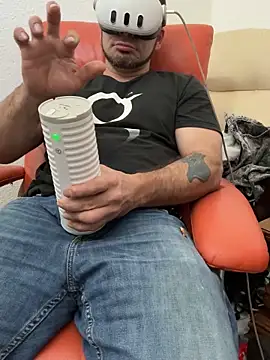 2addictivelyhorny online show from February 20, 6:59 am