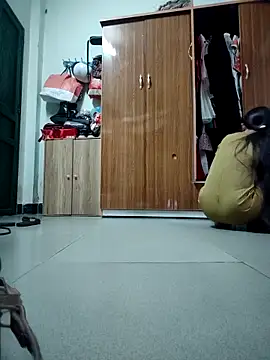 LianLaz online show from February 16, 4:41 am